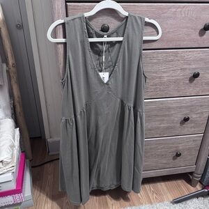 Comfy Sleeveless Tunic Top in Graygreen